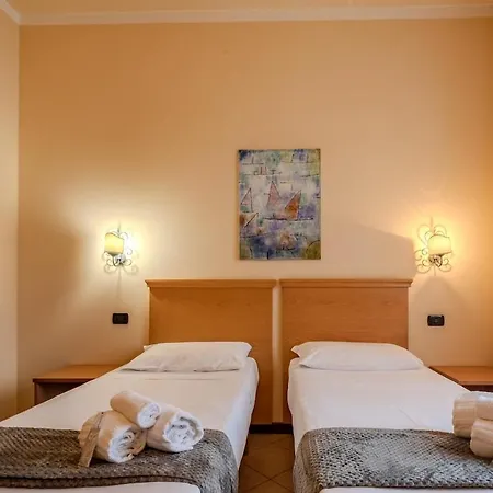 Mainard, Otello In Historic Apartament Werona