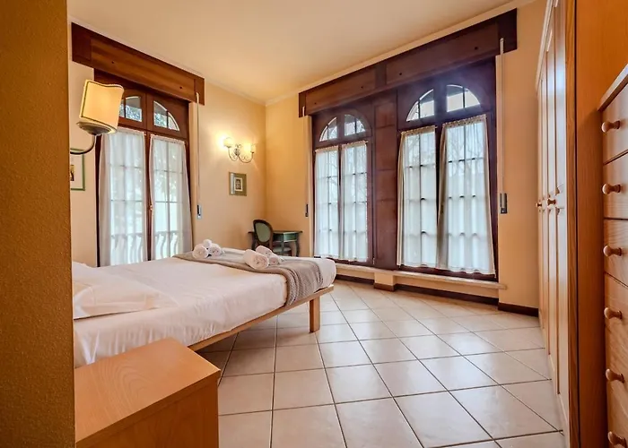 Mainard, Otello In Historic Apartament Werona